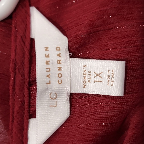 Lauren Conrad Sheer Maroon Red with Gold Thread Accents w/ Bell Sleeves Size 1X - Picture 7 of 7